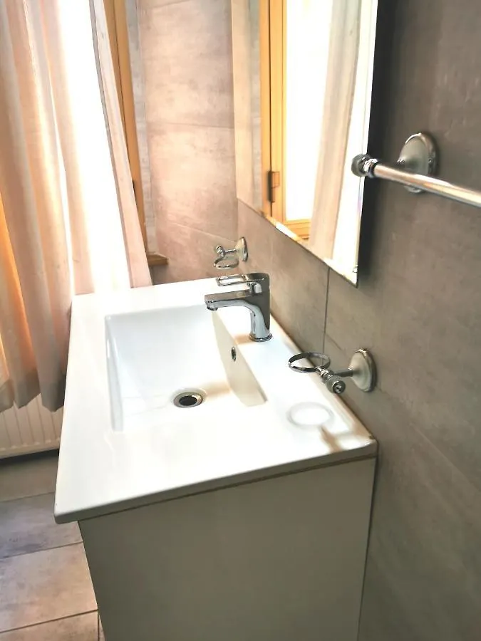 Couette-café Bed and Breakfast Cinema House 2 à Rome Italie